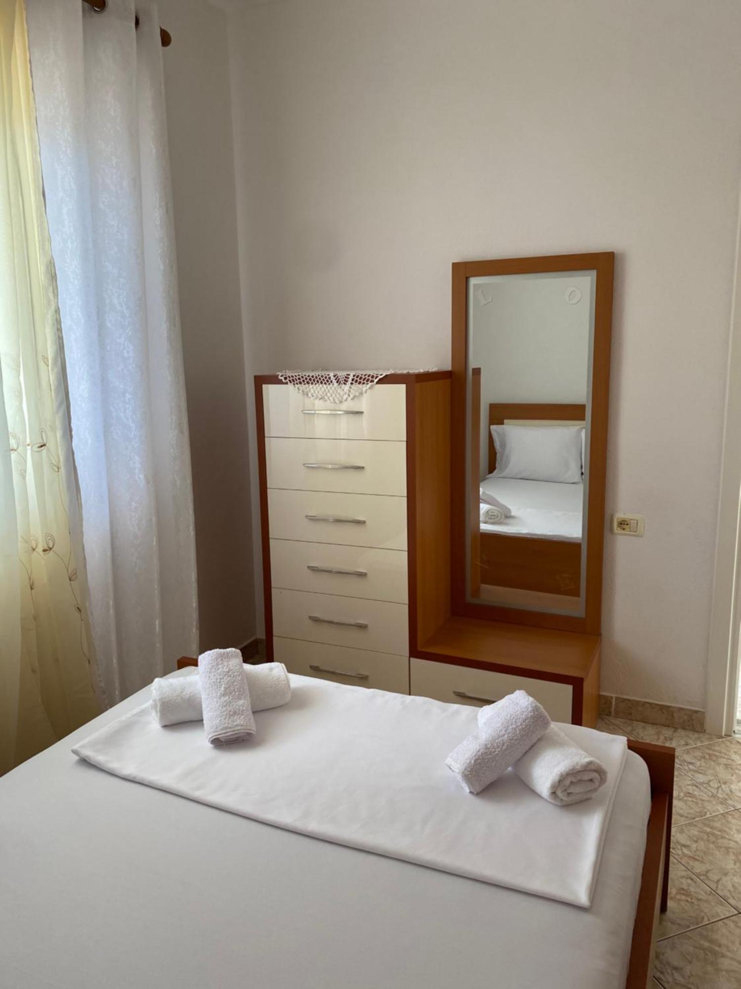 Apartaments Rraku Sarande Exterior photo