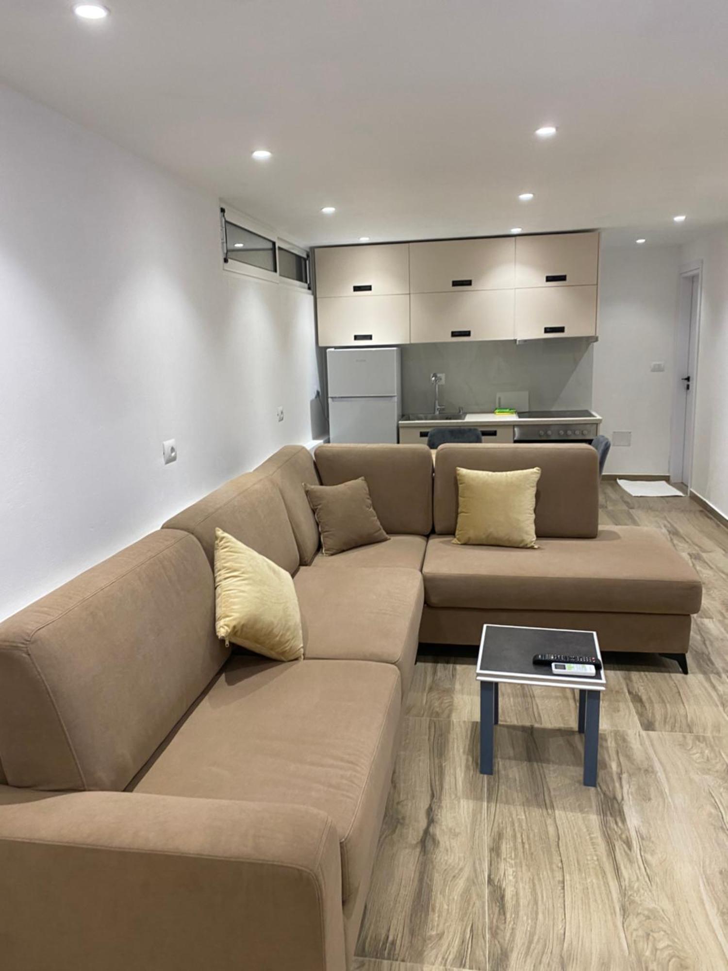 Apartaments Rraku Sarande Exterior photo
