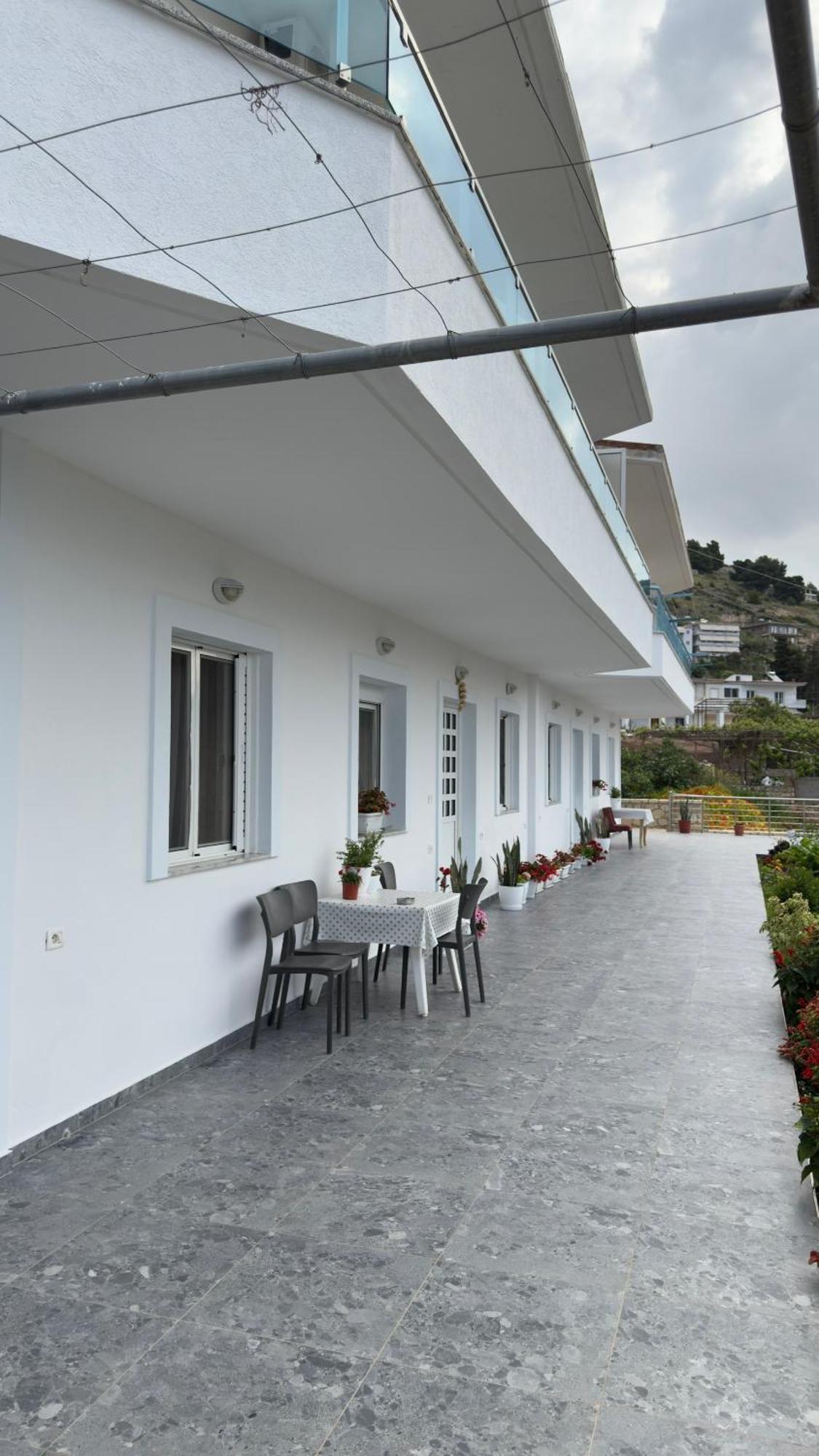 Apartaments Rraku Sarande Exterior photo